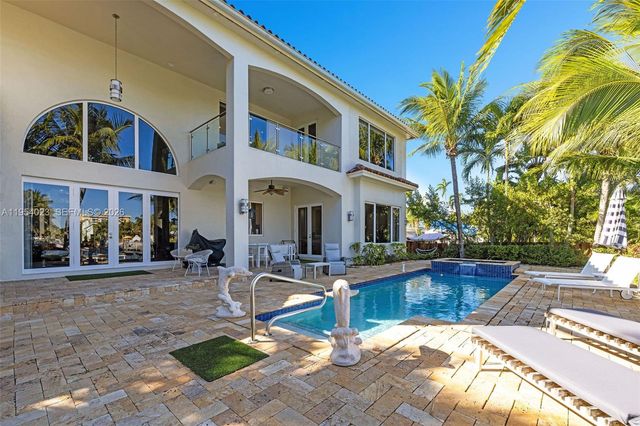 2125 Ixora Rd, North Miami, FL 33181