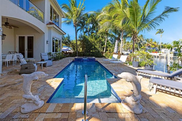 2125 Ixora Rd, North Miami, FL 33181