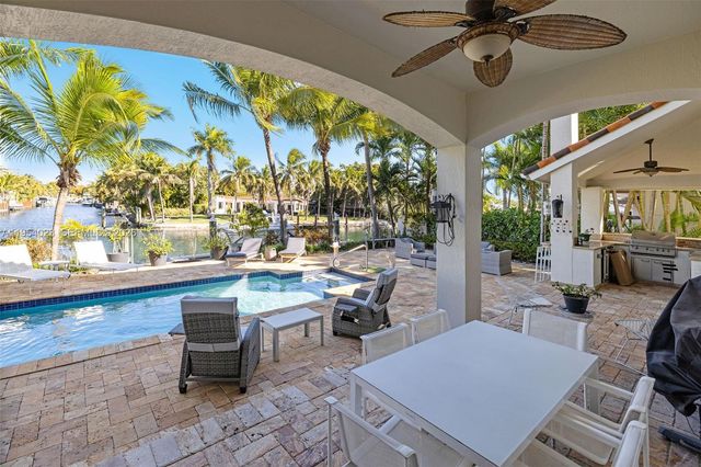 2125 Ixora Rd, North Miami, FL 33181