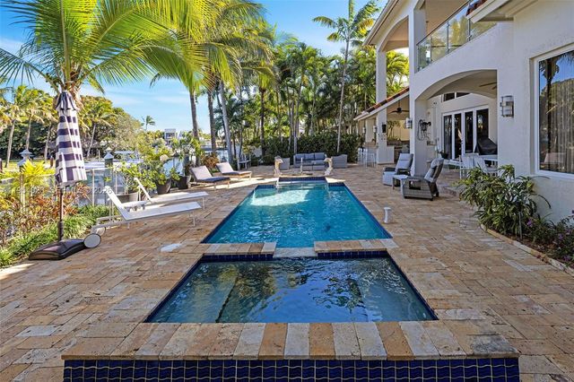 2125 Ixora Rd, North Miami, FL 33181