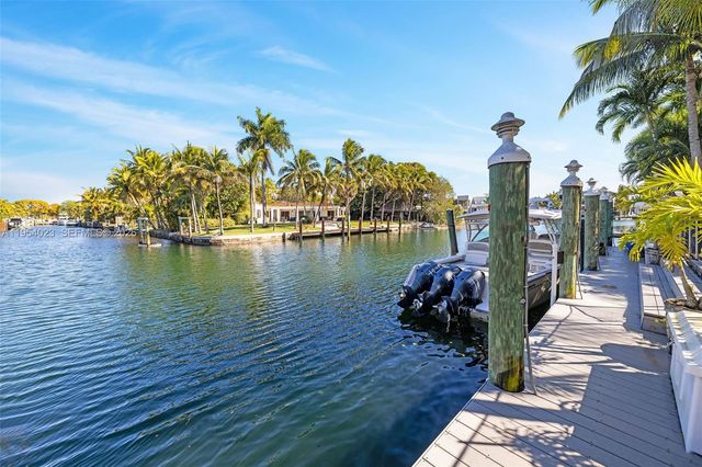 2125 Ixora Rd, North Miami, FL 33181