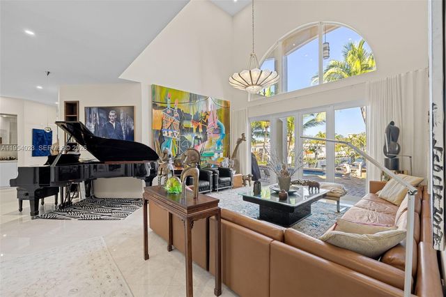 2125 Ixora Rd, North Miami, FL 33181