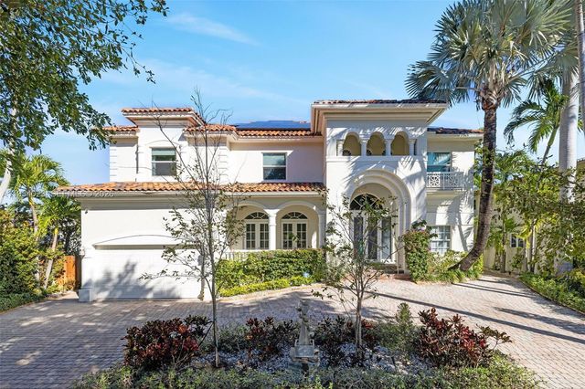 2125 Ixora Rd, North Miami, FL 33181