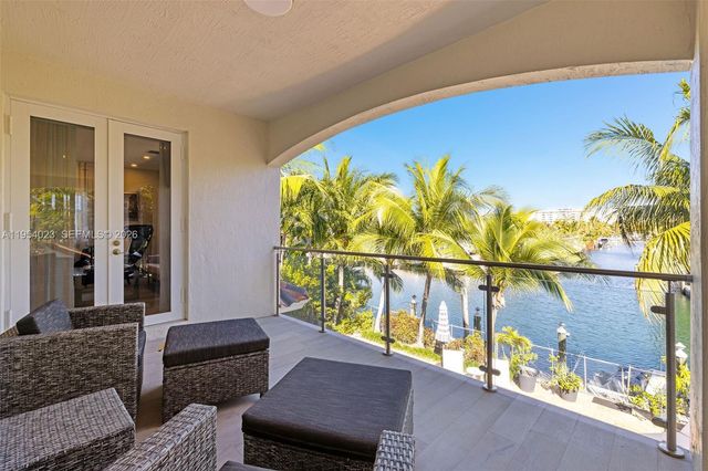 2125 Ixora Rd, North Miami, FL 33181