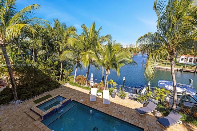 2125 Ixora Rd, North Miami, FL 33181