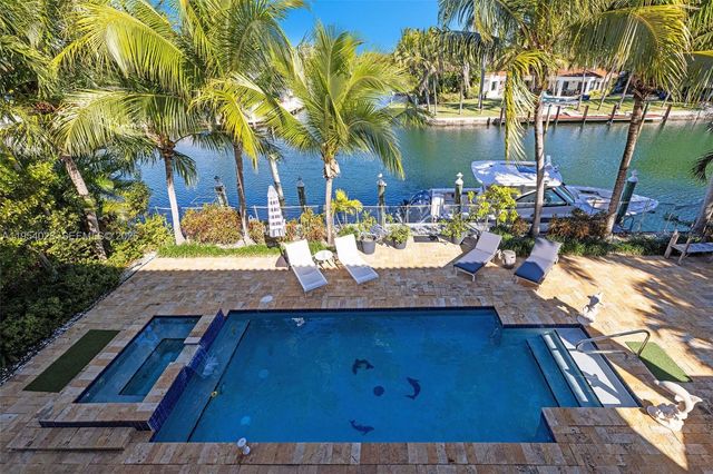 2125 Ixora Rd, North Miami, FL 33181