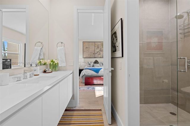 2125 Ixora Rd, North Miami, FL 33181