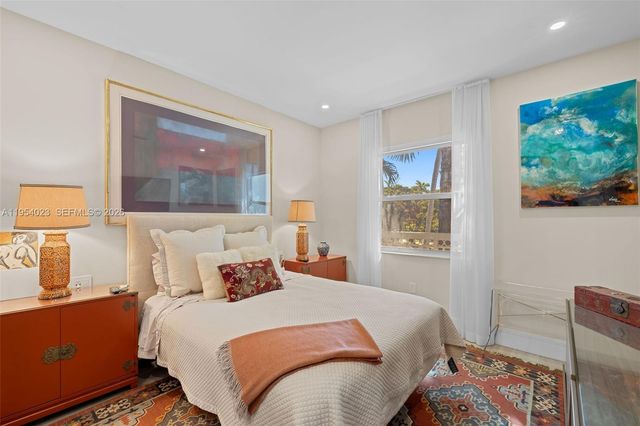 2125 Ixora Rd, North Miami, FL 33181