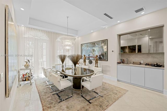 2125 Ixora Rd, North Miami, FL 33181