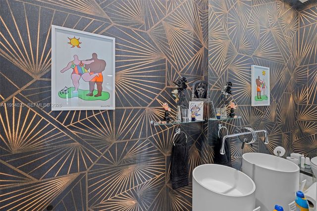 2125 Ixora Rd, North Miami, FL 33181