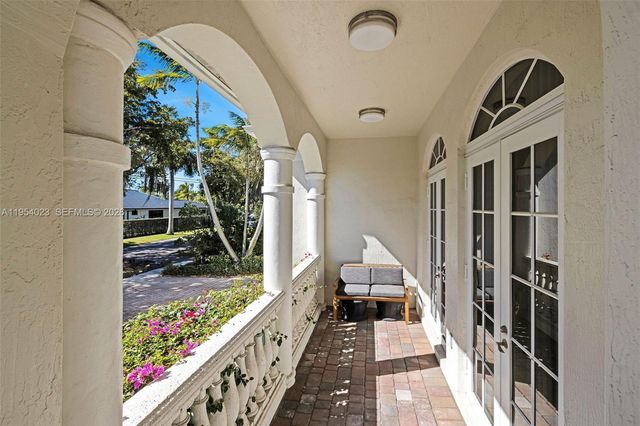 2125 Ixora Rd, North Miami, FL 33181