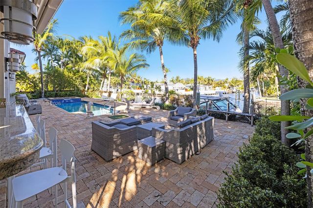 2125 Ixora Rd, North Miami, FL 33181