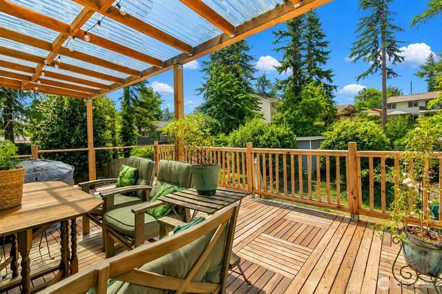 7020 E Homestead Court, Tacoma, WA 98404
