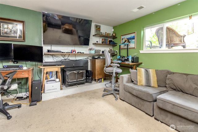 7020 E Homestead Court, Tacoma, WA 98404