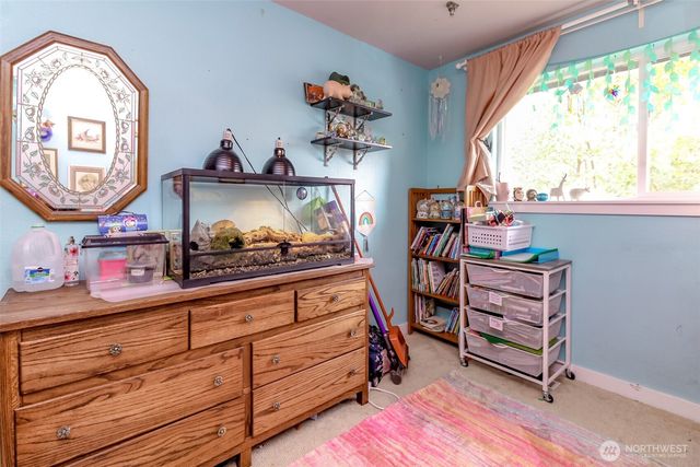 7020 E Homestead Court, Tacoma, WA 98404