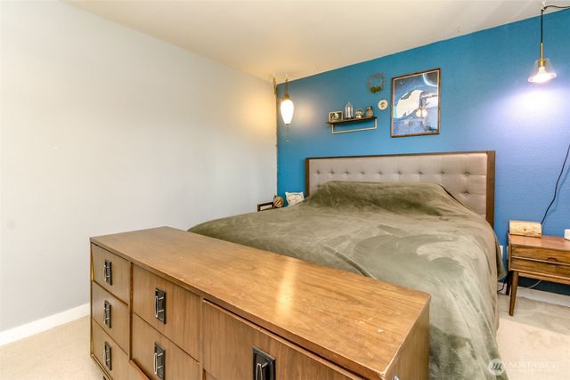 7020 E Homestead Court, Tacoma, WA 98404