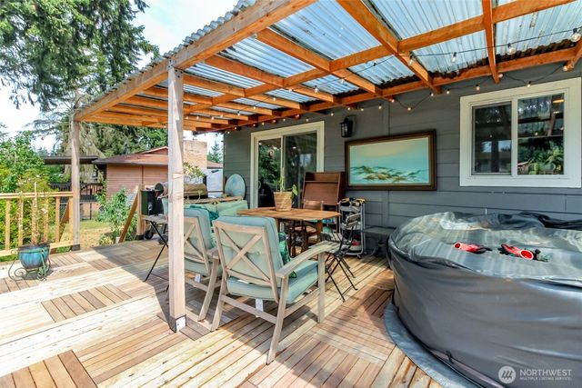 7020 E Homestead Court, Tacoma, WA 98404