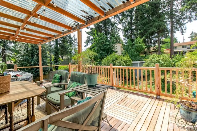 7020 E Homestead Court, Tacoma, WA 98404