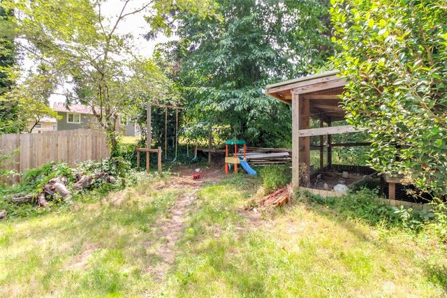 7020 E Homestead Court, Tacoma, WA 98404
