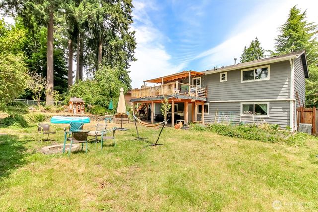 7020 E Homestead Court, Tacoma, WA 98404