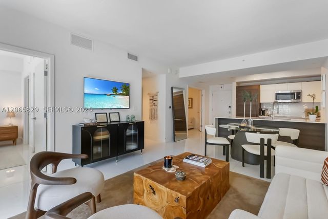 301 Altara Ave 630, Coral Gables, FL 33146