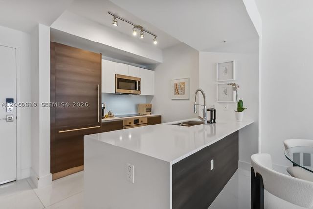 301 Altara Ave 630, Coral Gables, FL 33146