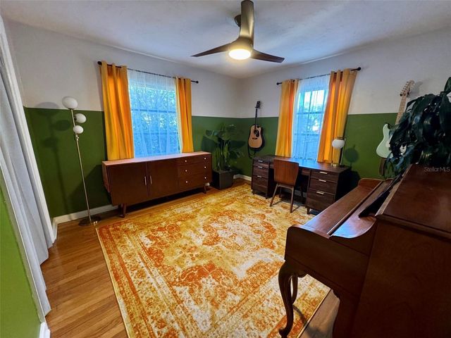 3433 18TH STREET N, St Petersburg, FL 33713