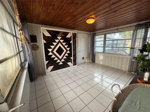 3433 18TH STREET N, St Petersburg, FL 33713