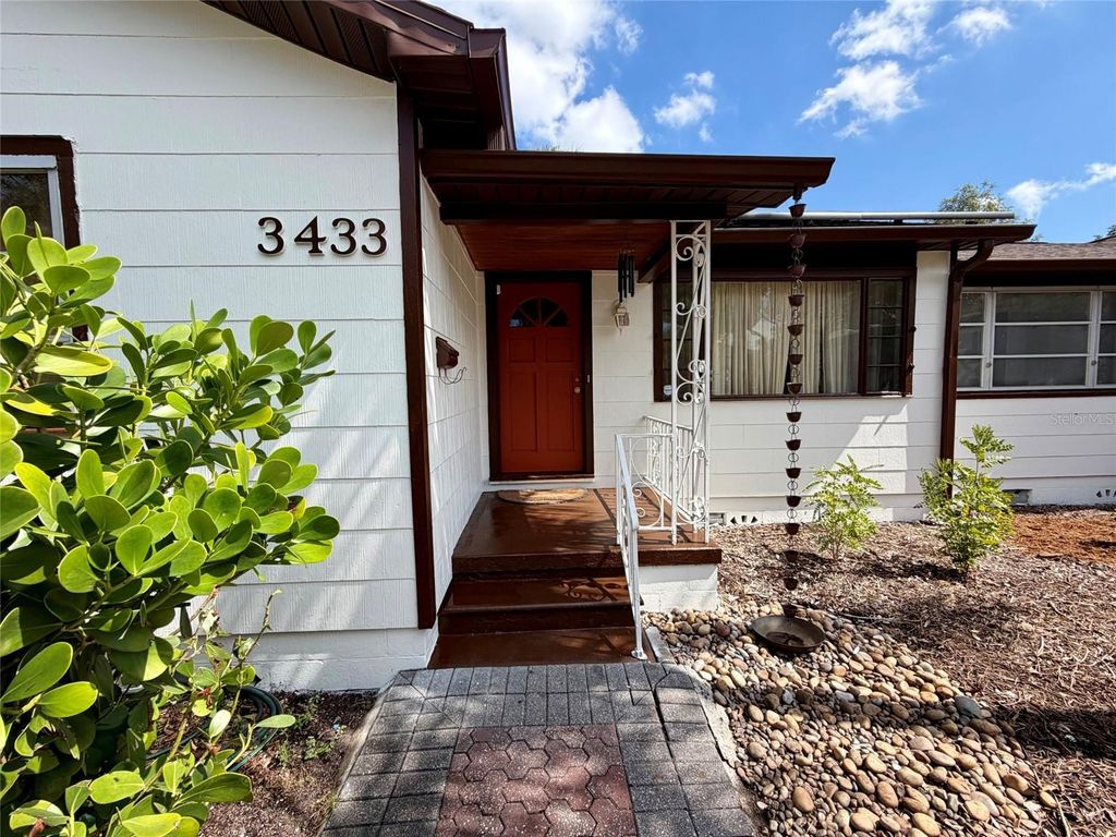 Image 22 of property listing at 3433 18TH STREET N, St Petersburg, FL 33713