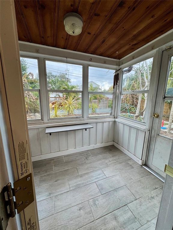 Image 29 of property listing at 3433 18TH STREET N, St Petersburg, FL 33713