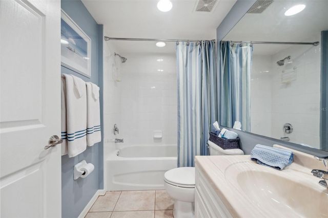 960 STARKEY ROAD 5303, Largo, FL 33771