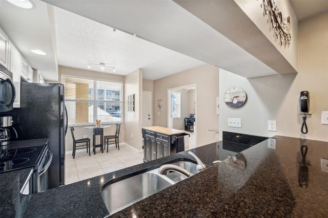 960 STARKEY ROAD 5303, Largo, FL 33771