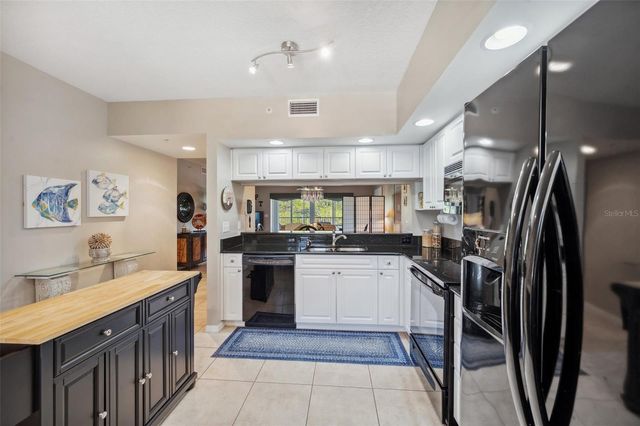 960 STARKEY ROAD 5303, Largo, FL 33771