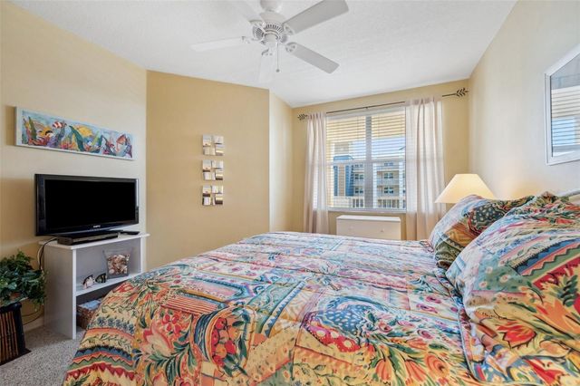 960 STARKEY ROAD 5303, Largo, FL 33771