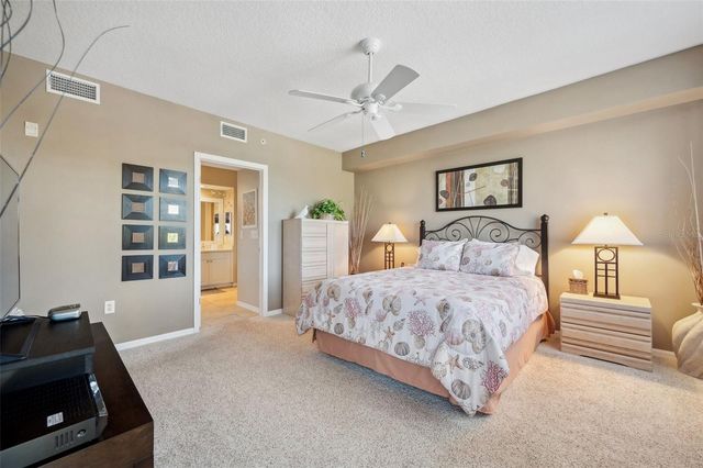 960 STARKEY ROAD 5303, Largo, FL 33771