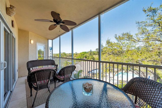 960 STARKEY ROAD 5303, Largo, FL 33771