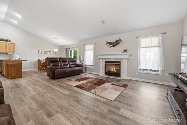 1683 Pinehill Drive, Rutland Twp, MI 49058