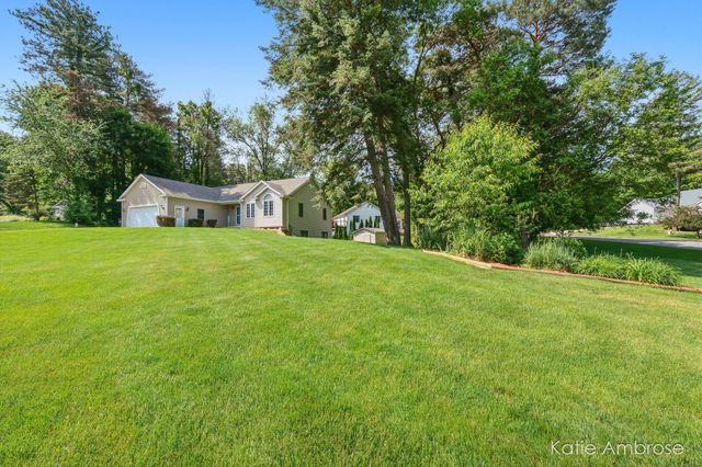 1683 Pinehill Drive, Rutland Twp, MI 49058