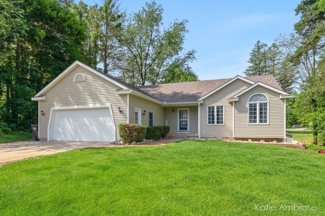 1683 Pinehill Drive, Rutland Twp, MI 49058