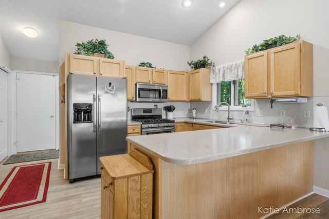 1683 Pinehill Drive, Rutland Twp, MI 49058