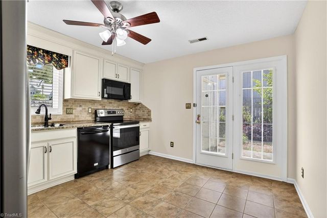 2804 Waters Edge Lane, Greensboro, NC 27410