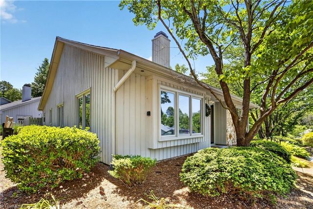 2804 Waters Edge Lane, Greensboro, NC 27410