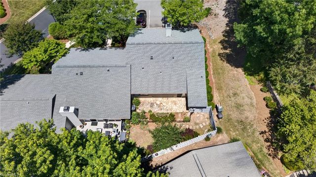 2804 Waters Edge Lane, Greensboro, NC 27410