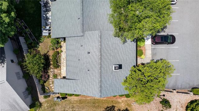 2804 Waters Edge Lane, Greensboro, NC 27410