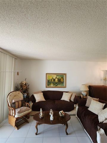 900 Colony Point Cir 107, Pembroke Pines, FL 33026