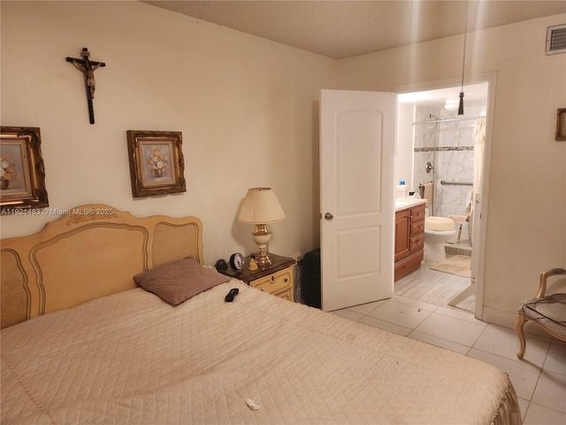 900 Colony Point Cir 107, Pembroke Pines, FL 33026