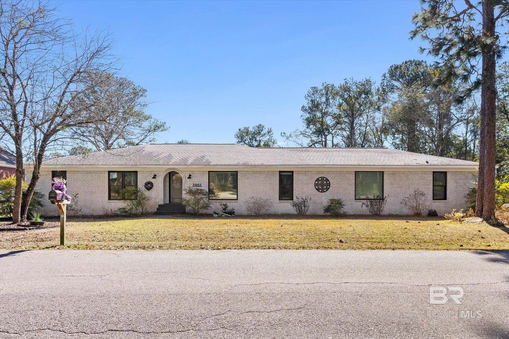 5001 Audubon Drive, Mobile, AL 36619