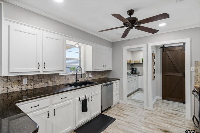 602 Gearner Dr., Winnsboro, TX 75494