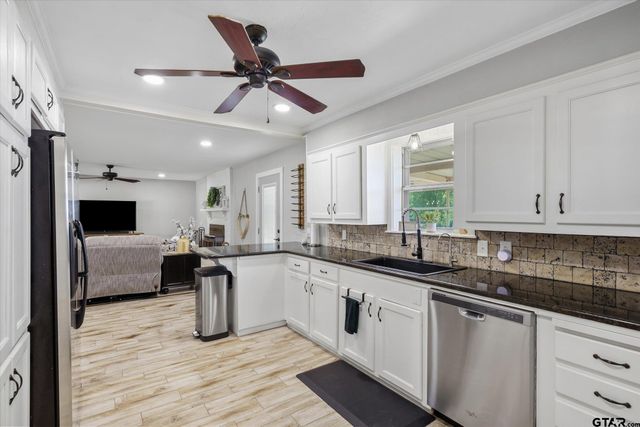602 Gearner Dr., Winnsboro, TX 75494
