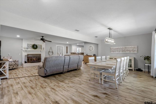 602 Gearner Dr., Winnsboro, TX 75494